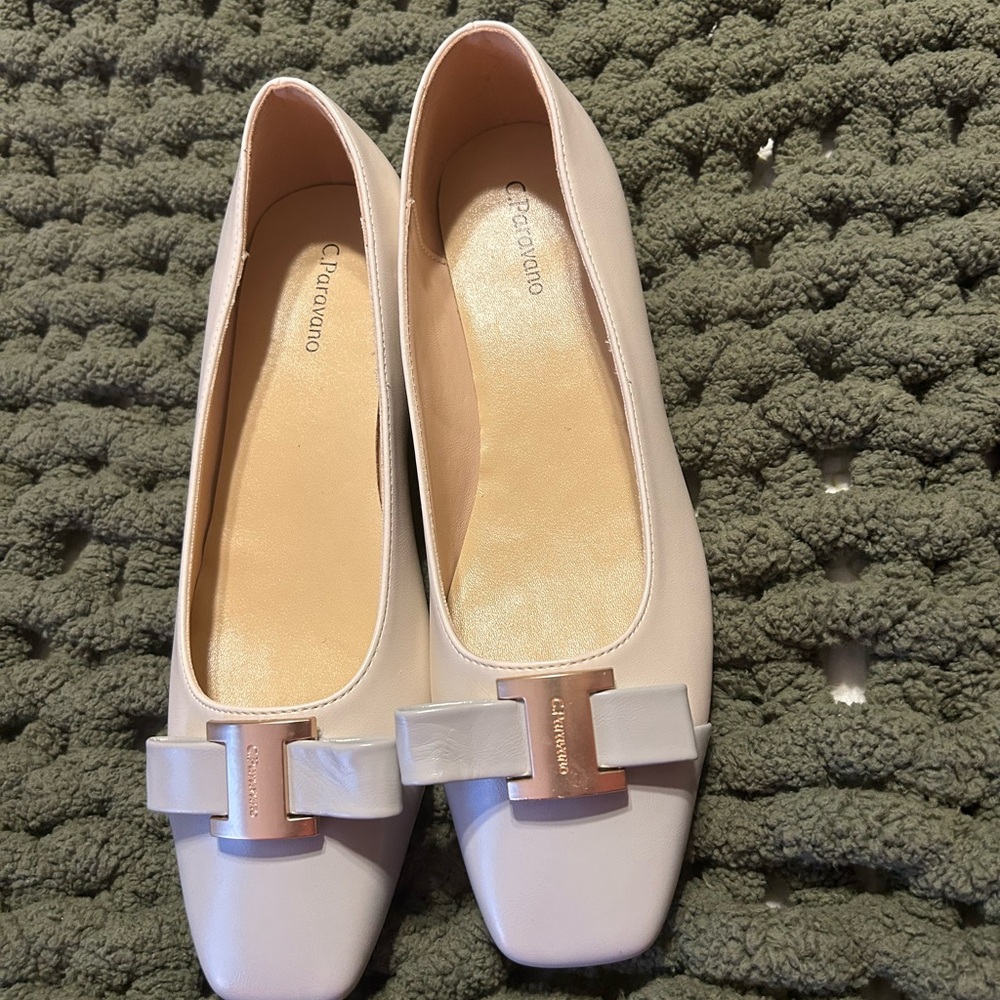 Women's Cream Flats with Bow